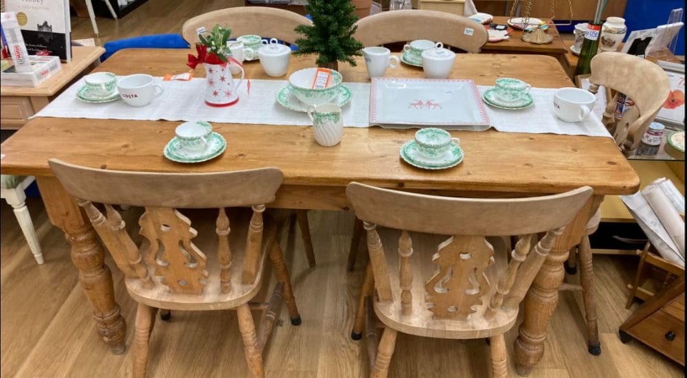 Didcot shop wooden table and chairs_1000x550
