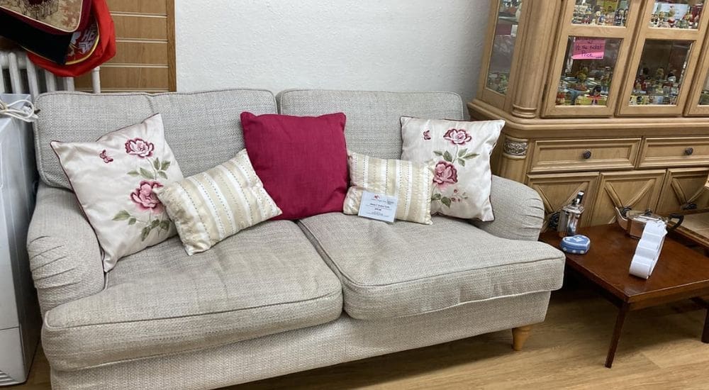 Didcot shop grey sofa with 5 cushions_1000x550